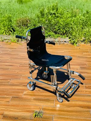 İyi bir fiyat. PVC kumaşlı katlanabilir kalınlaştırılmış alüminyum alaşımlı merdiven kaldırıcı 4 tekerlek ve 6 sapı çevrimiçi