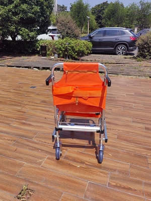 İyi bir fiyat. Dört Tekerlekli Alüminyum Alaşım Merdiven Çarpanı Acil Hasta Taşıma için Katlanabilir PVC Kumaş çevrimiçi